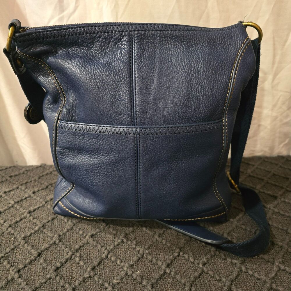 The Sak Navy Blue Pebbled Leather Crossbody bag